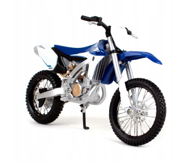 Motorka Yamaha YZ450F